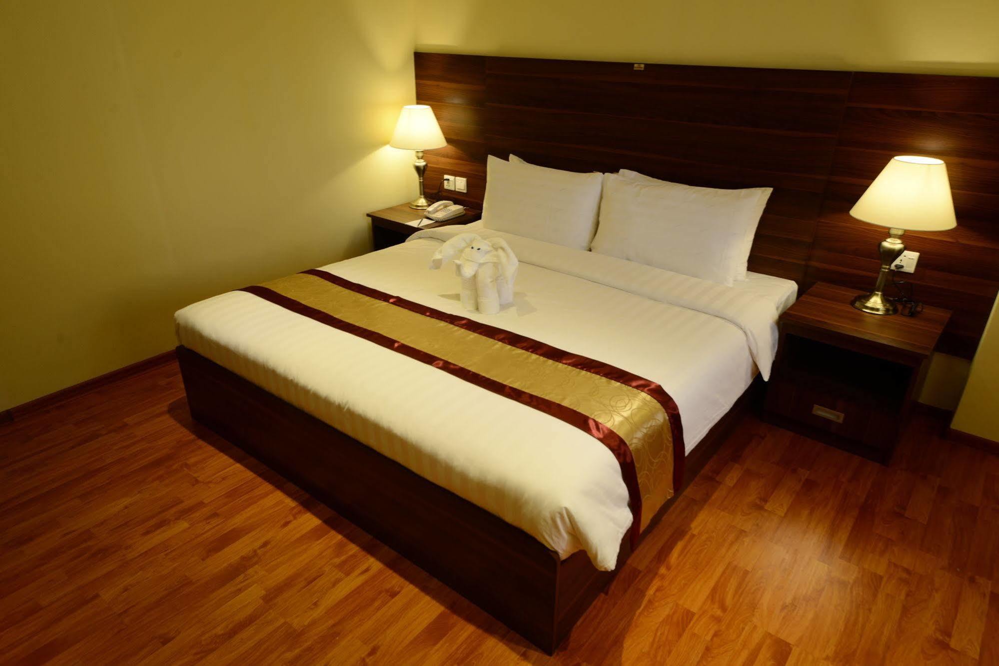 Silver Green Hotel Yangon Luaran gambar